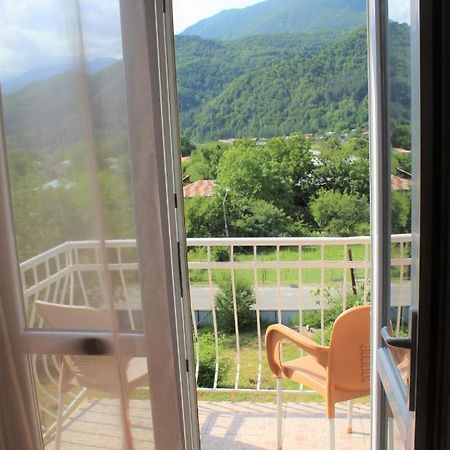 Guest House Racha Ambrolauri Kültér fotó