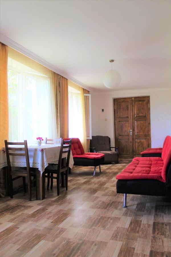 Guest House Racha Ambrolauri Kültér fotó