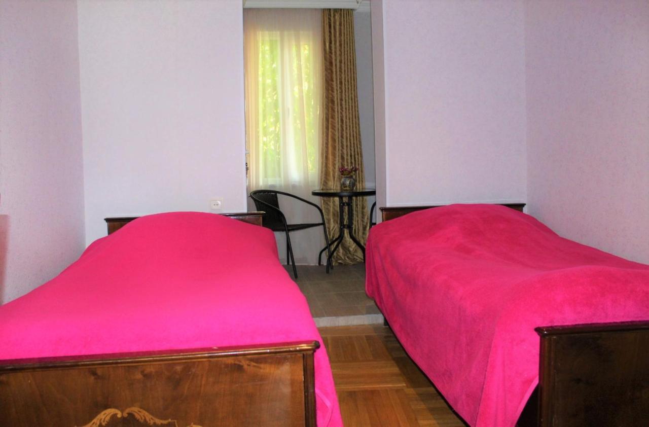 Guest House Racha Ambrolauri Kültér fotó