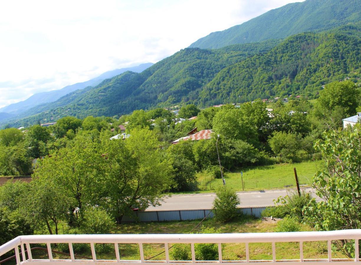 Guest House Racha Ambrolauri Kültér fotó