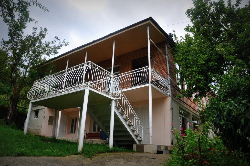 Guest House Racha Ambrolauri Kültér fotó